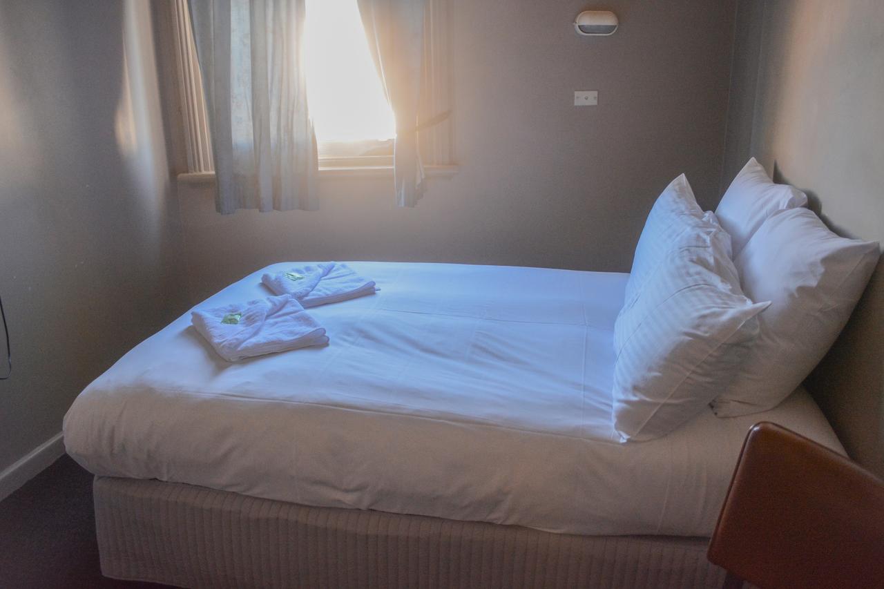 Commercial Hotel Motel ลิทโกว์ ภายนอก รูปภาพ
