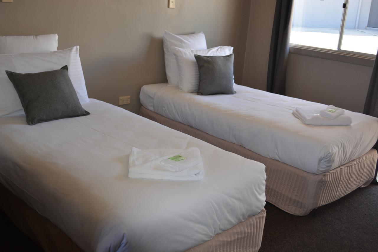 Commercial Hotel Motel ลิทโกว์ ภายนอก รูปภาพ
