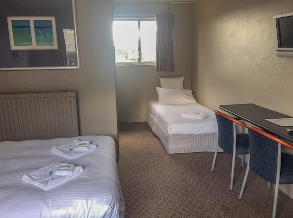 Commercial Hotel Motel ลิทโกว์ ภายนอก รูปภาพ