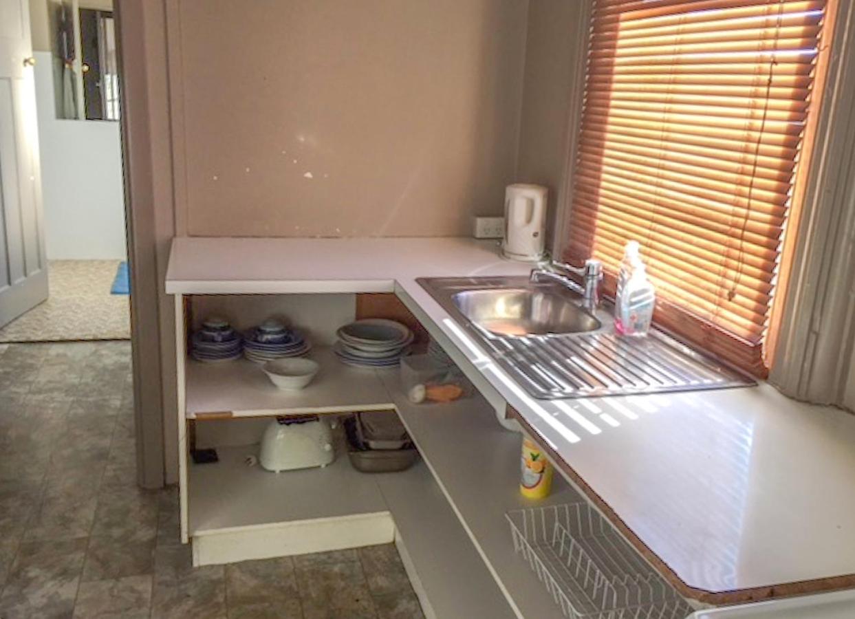 Commercial Hotel Motel ลิทโกว์ ภายนอก รูปภาพ